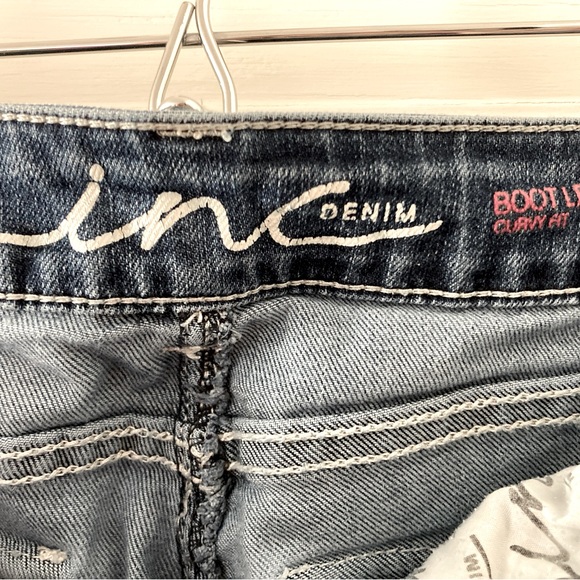 INC Jeans Size 6 - Picture 3 of 4